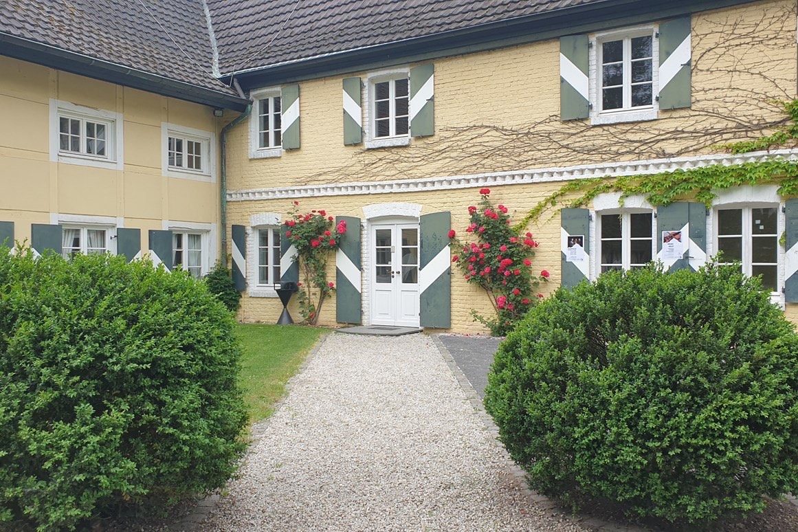Wasserburg Haus Graven Langenfeld – Historische Wasserburg